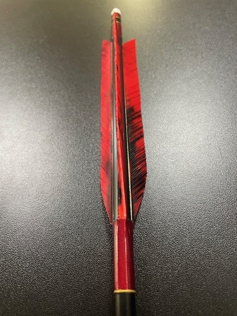 1913黒色シャフト ターキー赤ブリザード染羽 六つ矢 赤糸巻