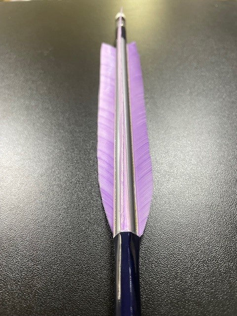 1913銀色シャフト ターキー藤色染羽 六つ矢 紺糸巻