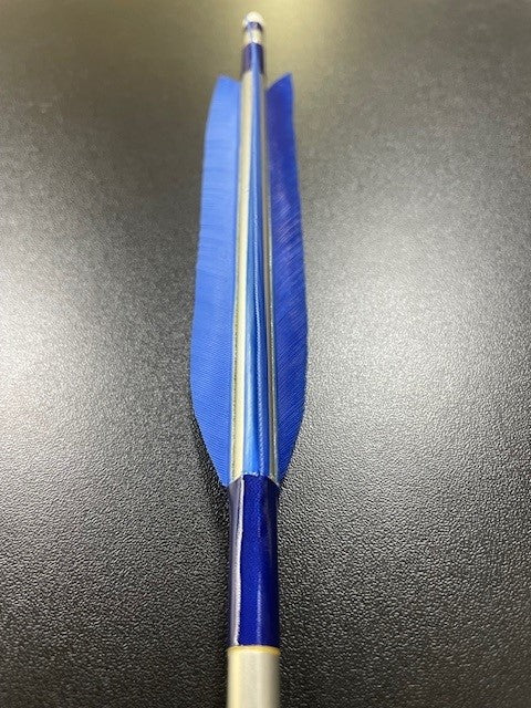 1913銀色シャフト ターキー青色染羽 六つ矢 青糸巻