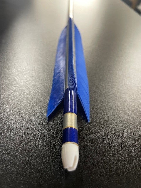 1913銀色シャフト ターキー青色染羽 六つ矢 青糸巻