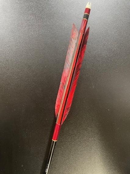 1913黒色シャフト ターキー赤ブリザード染羽 六つ矢 赤糸巻