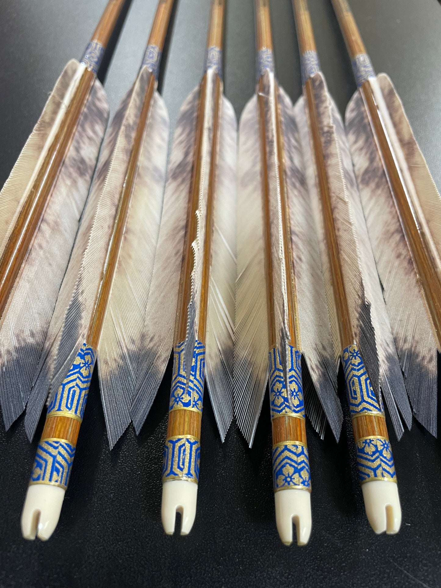 EASTON80-23ウッドカーボンシャフト 黒鷲尾羽染め抜き 六つ矢 和紙