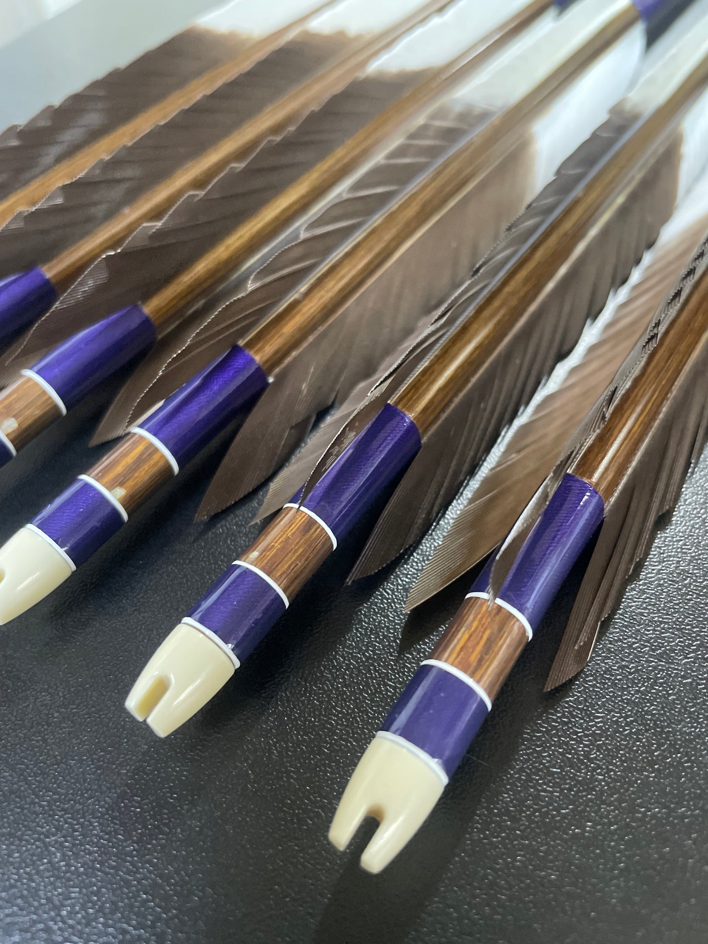 1913アルミシャフトバンブー柄 白鷹風切 六つ矢 【羽長14.0cm】