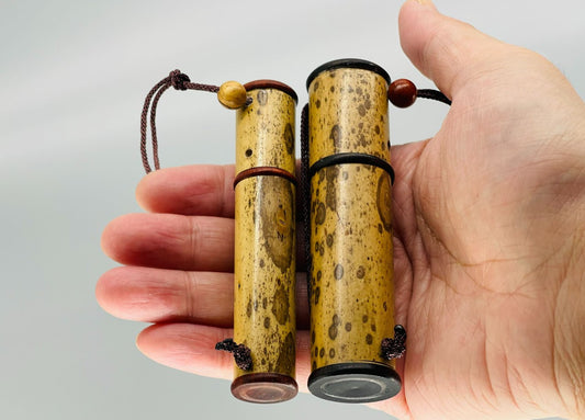 梅鹿竹製フデ粉入れ C005