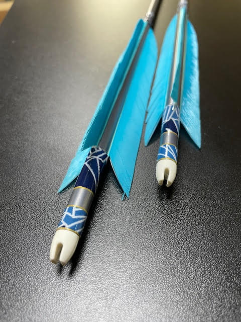 【即納】六つ矢 2015 シャフトターキー 染羽 K20-18
