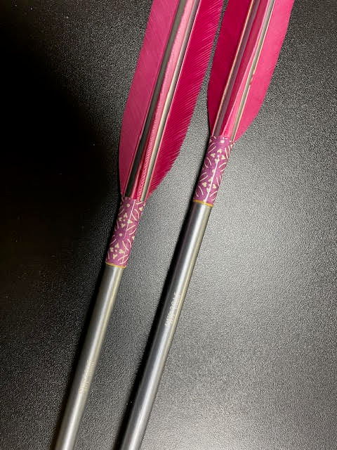 【即納】六つ矢 2015 シャフトターキー 染羽 K20-15