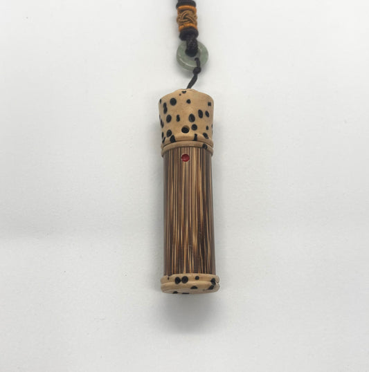 竹・菩提樹製ギリ粉入れ