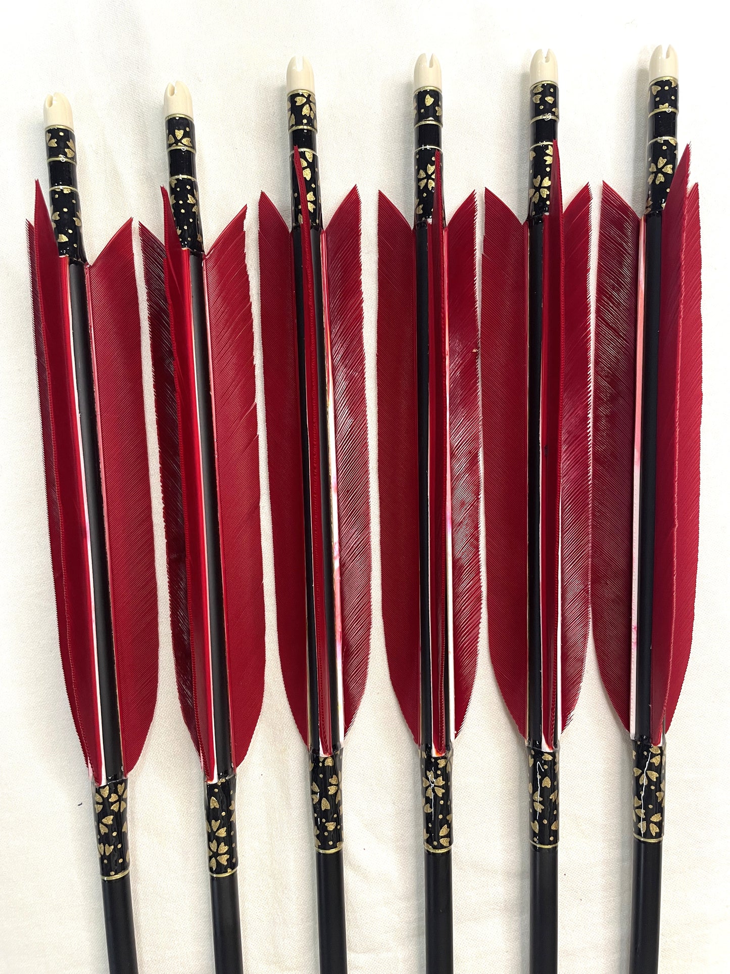 【75-17S】匠カーボンシャフト ターキー紅染六つ矢 　天弓筈