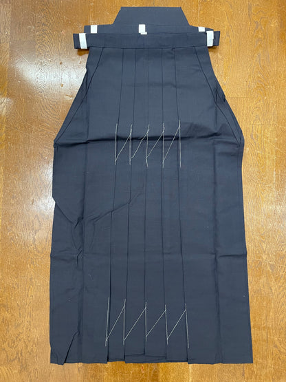 【特価】特上仕立　紺袴　２尺3寸：前紐下約85ｃｍ (男子用)
