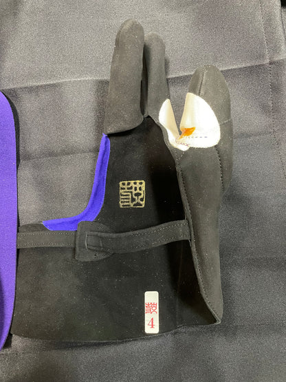 【即納】三つ弽  上作　加藤弓具製-ふし抜き、丸染め、三分縁