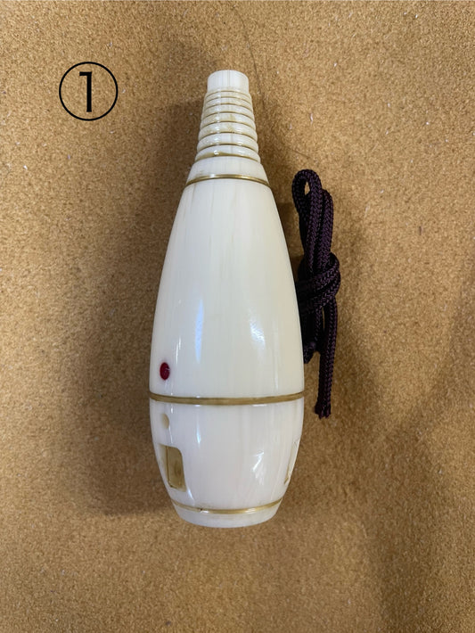 練りプラスチックギリ粉入れ